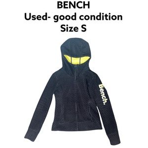 ‼️SALE ‼️ BENCH jacket size S 💛